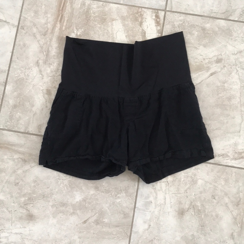 Isabel maternity shorts. Black linen.